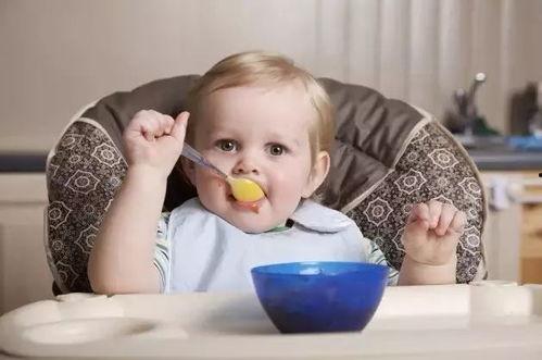 配宝宝吃瓜的句子,亲子时光温馨满满