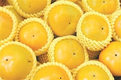 吃哈密瓜味糖果,尽享夏日清新滋味