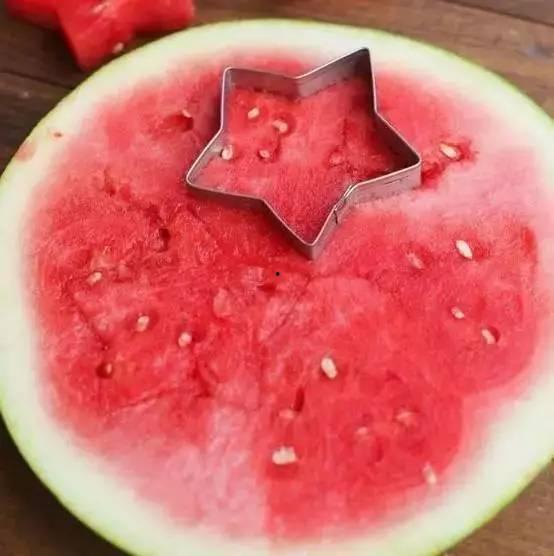 吃瓜不吐籽pro,揭秘娱乐圈的甜蜜与苦涩