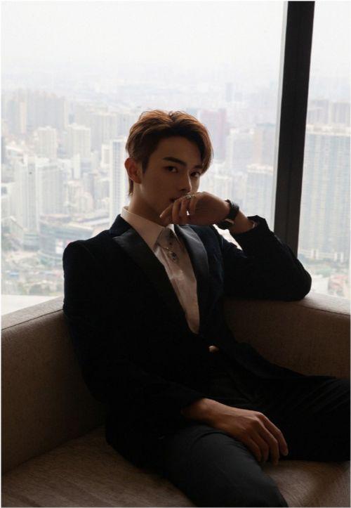 许凯 苗圃吃瓜,吃瓜群众直呼“太甜了！”